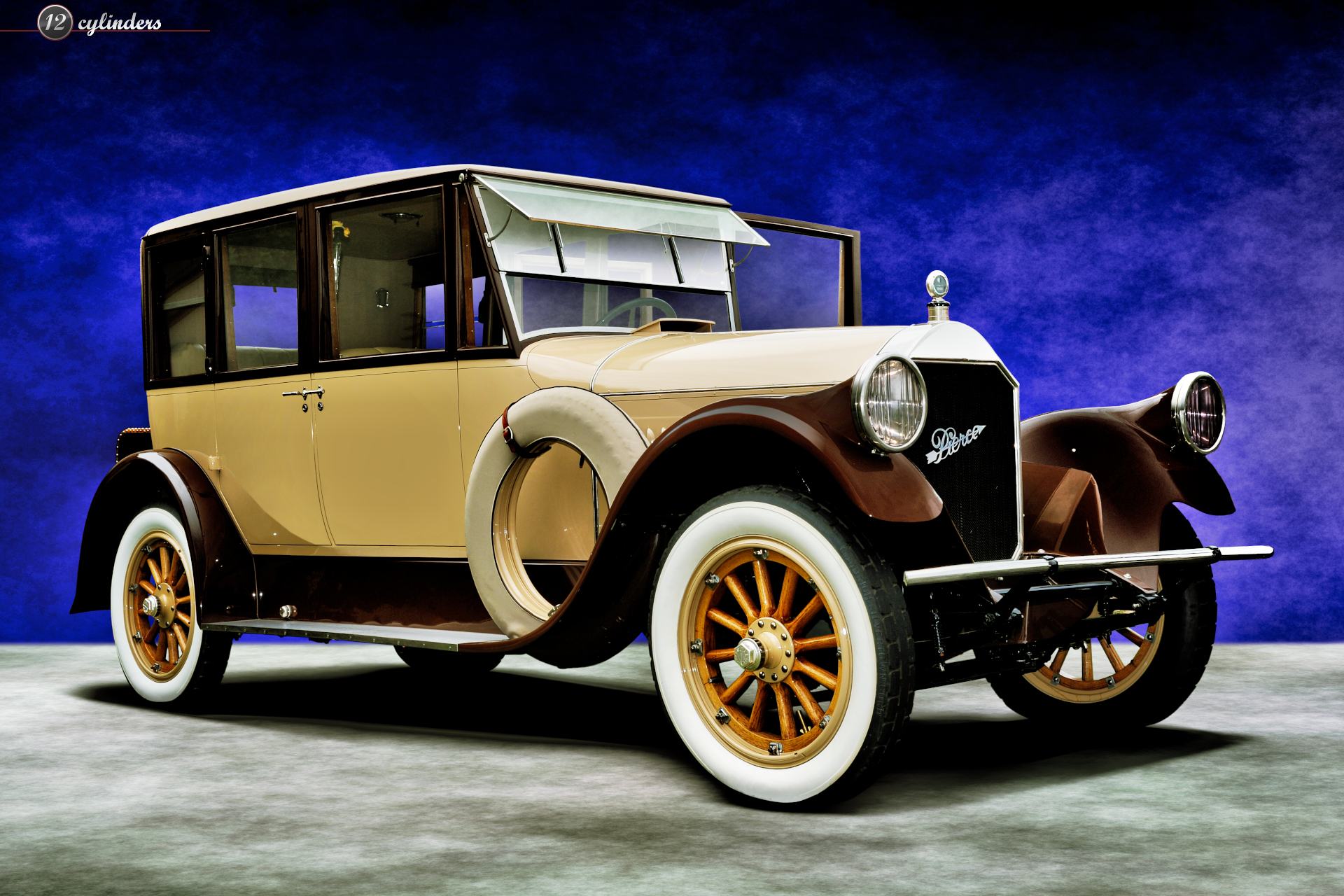 Main, Pierce-Arrow Model 33 Touring Sedan, #332157, 1922